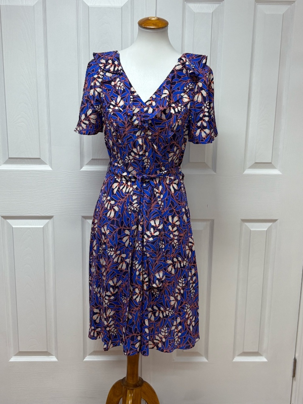 Karen Millen Ruffled Botanical Silk Dress - Size 6 - NEW lost the Tag.